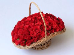 سبد گل غزال با رز قرمز ایرانی