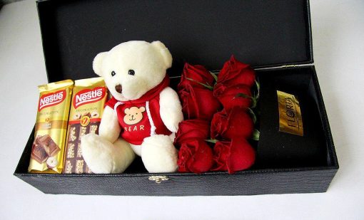 باکس گل و شکلات ولنتاین