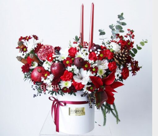 باکس گل و میوه شب یلدا شماره 4 با رنگها و گلهای خاص و میوه های سفید قرمز